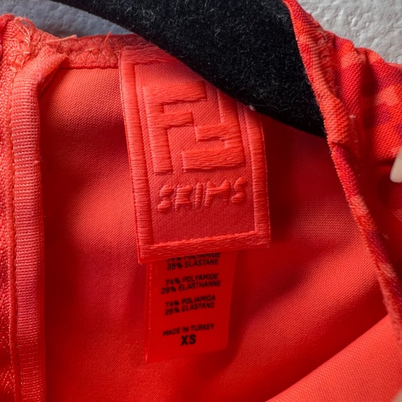 Skims X Fendi Women's Sleeveless Mid Thigh Bodysuit Georgia Orange Stretch Sz XS - Picture 3 of 12